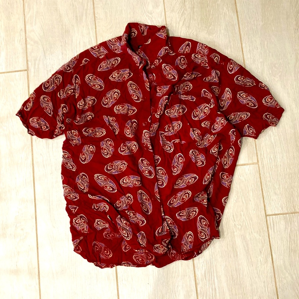 Large Generra Collection Red Button-down